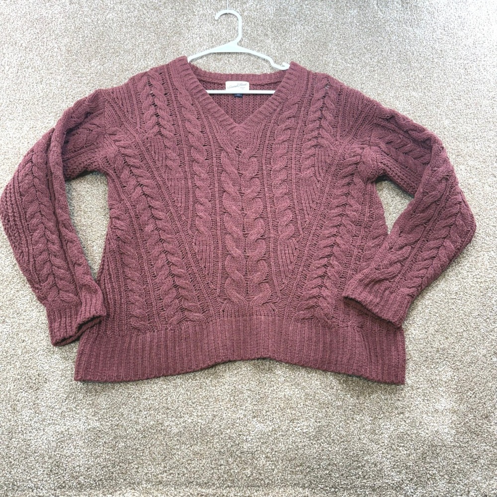 Universal Thread Womens XS Burgundy V-Neck Cable Knit Sweater Chunky Fall Layer